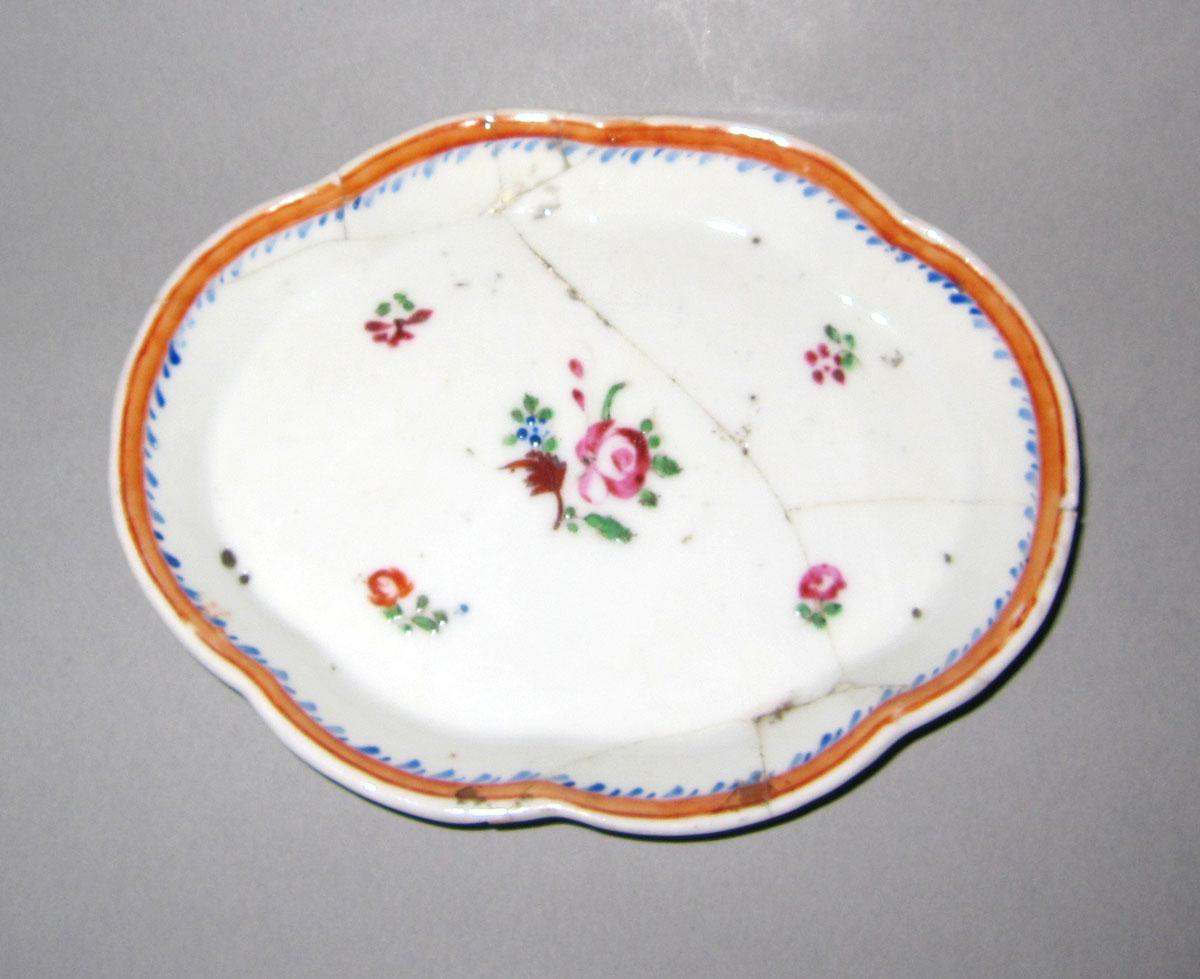 1965.0614 Porcelain spoon tray