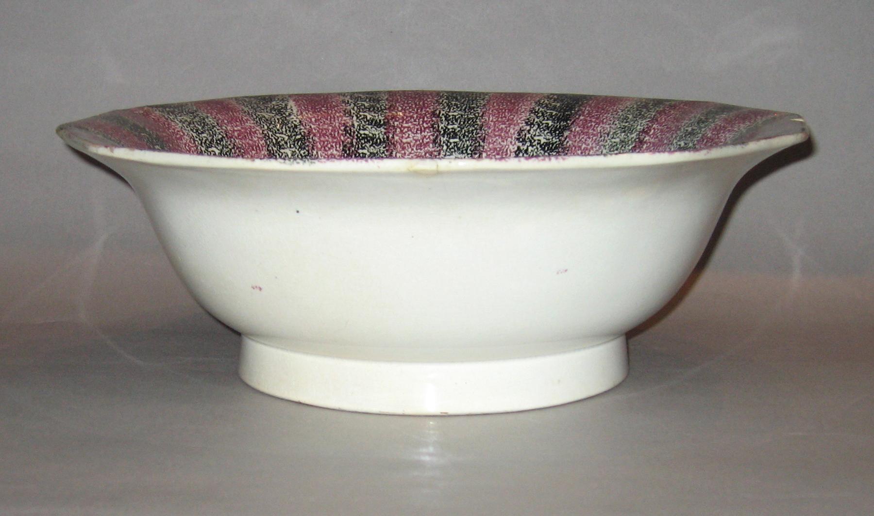 1965.0698 Spatterware bowl