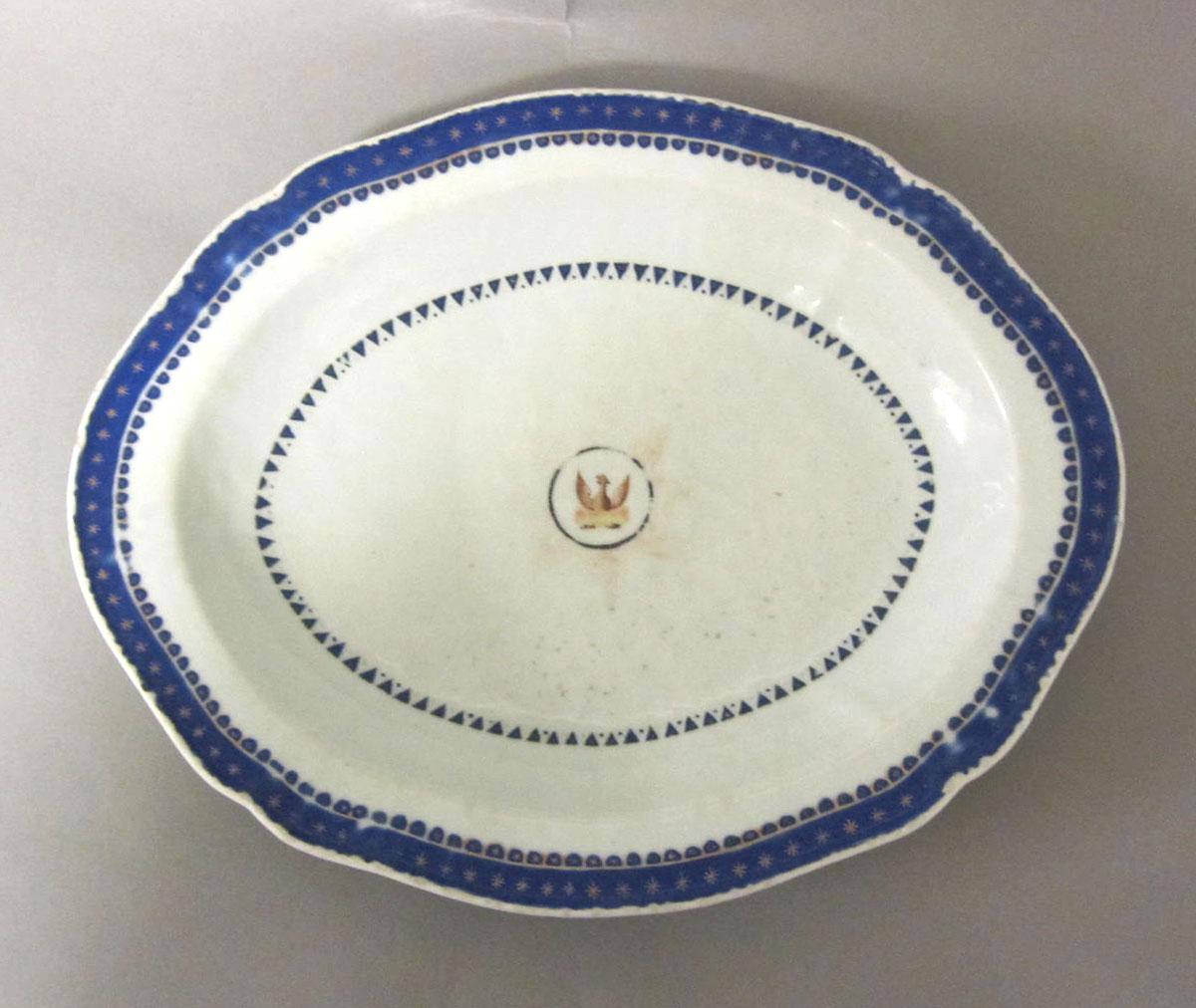 1965.0704.027 Porcelain vegetable dish