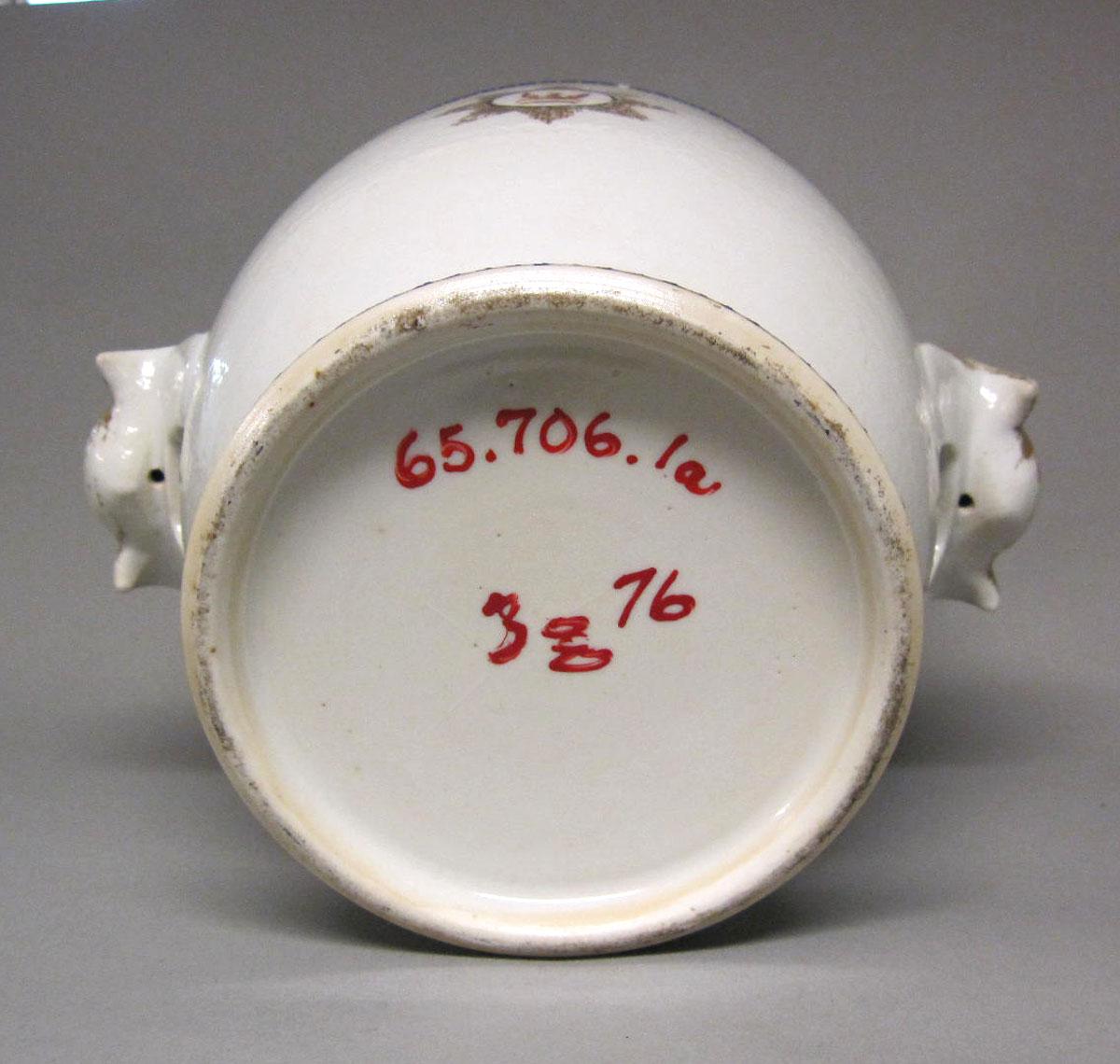 1965.0706.001 A Porcelain glacier underside