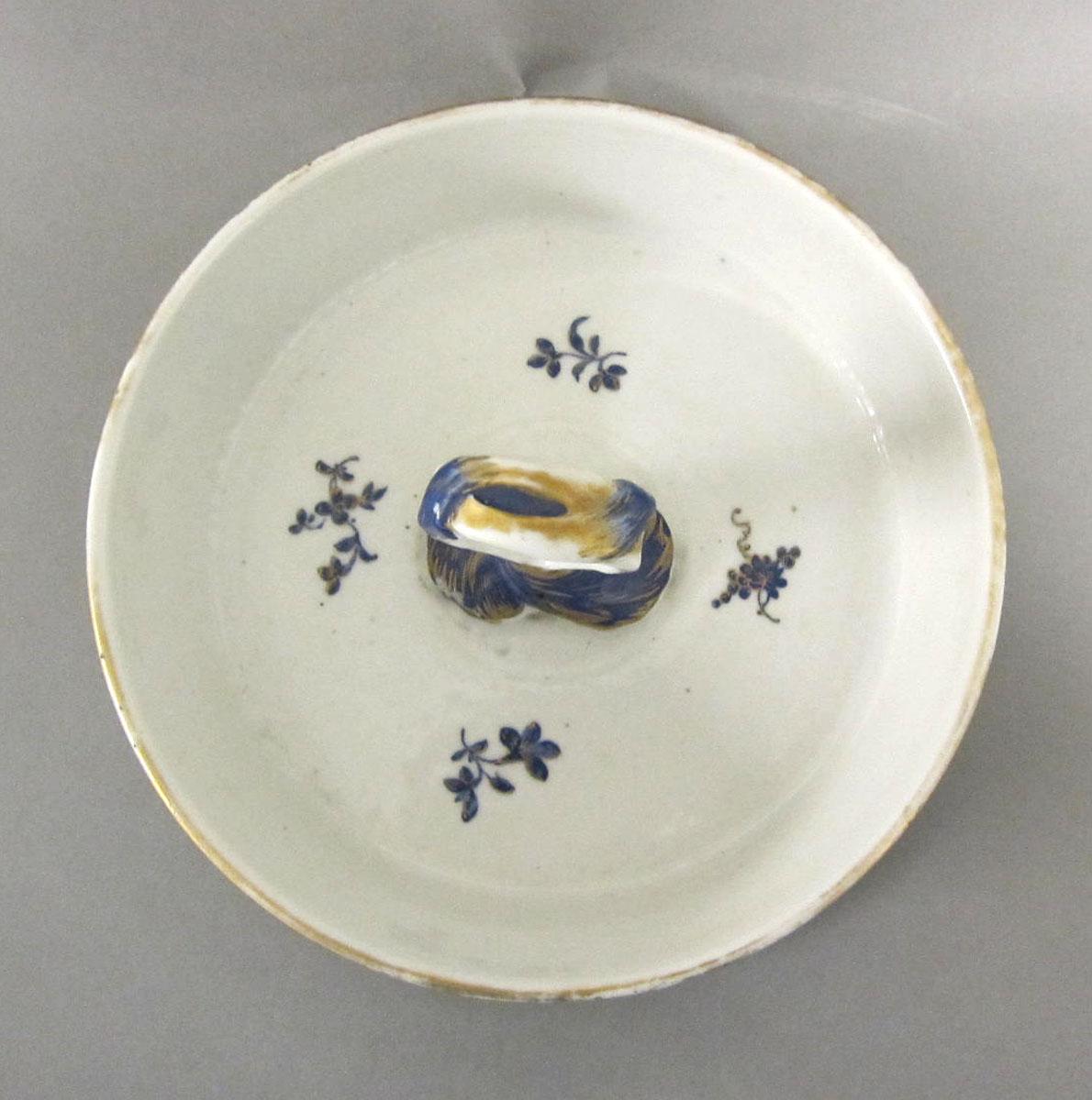 1965.0706.002 B Porcelain glacier top