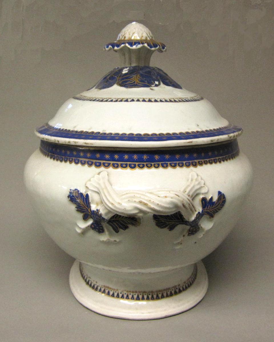 1965.0706.006 A,B Porcelain tureen handle