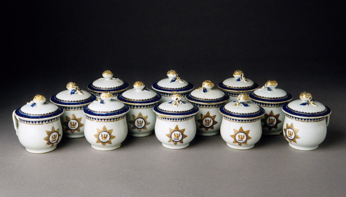 1965.0707.001-.012 A, B Pot de creme