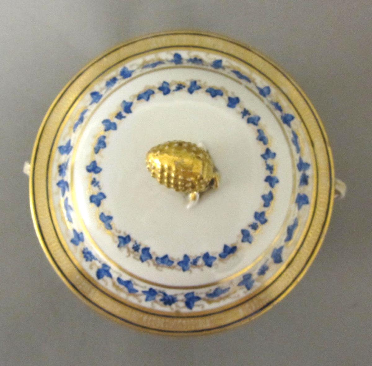 1965.0708 A,B Porcelain compote top