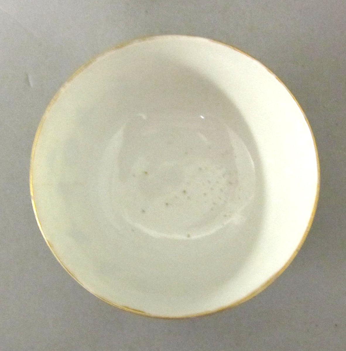 1965.0710.001 A Porcelain teabowl top