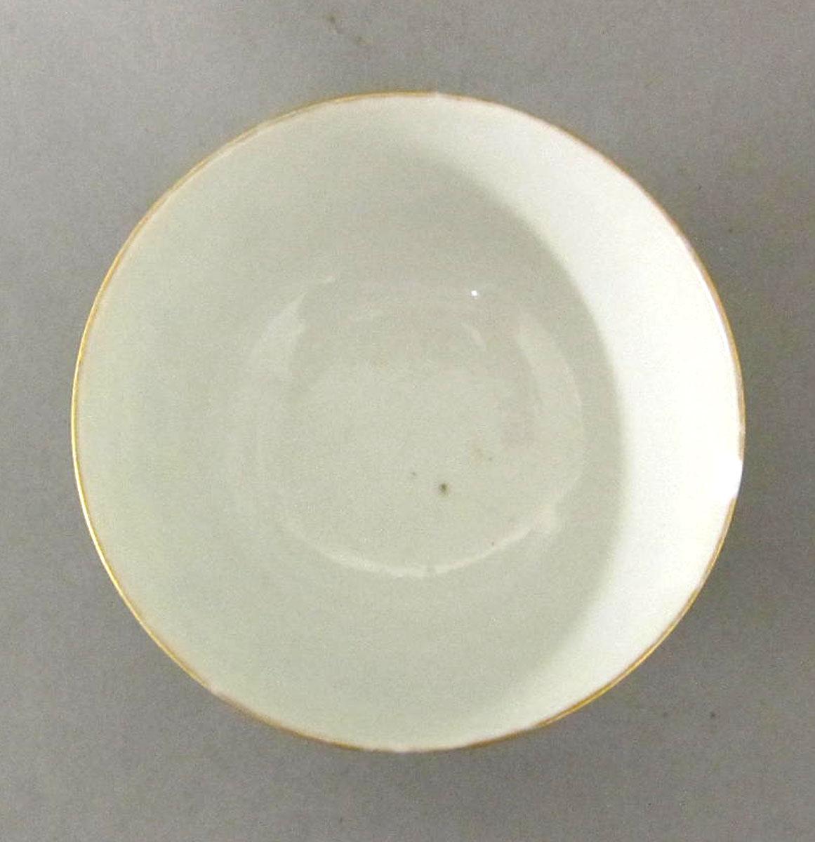 1965.0710.002 A Porcelain teabowl top