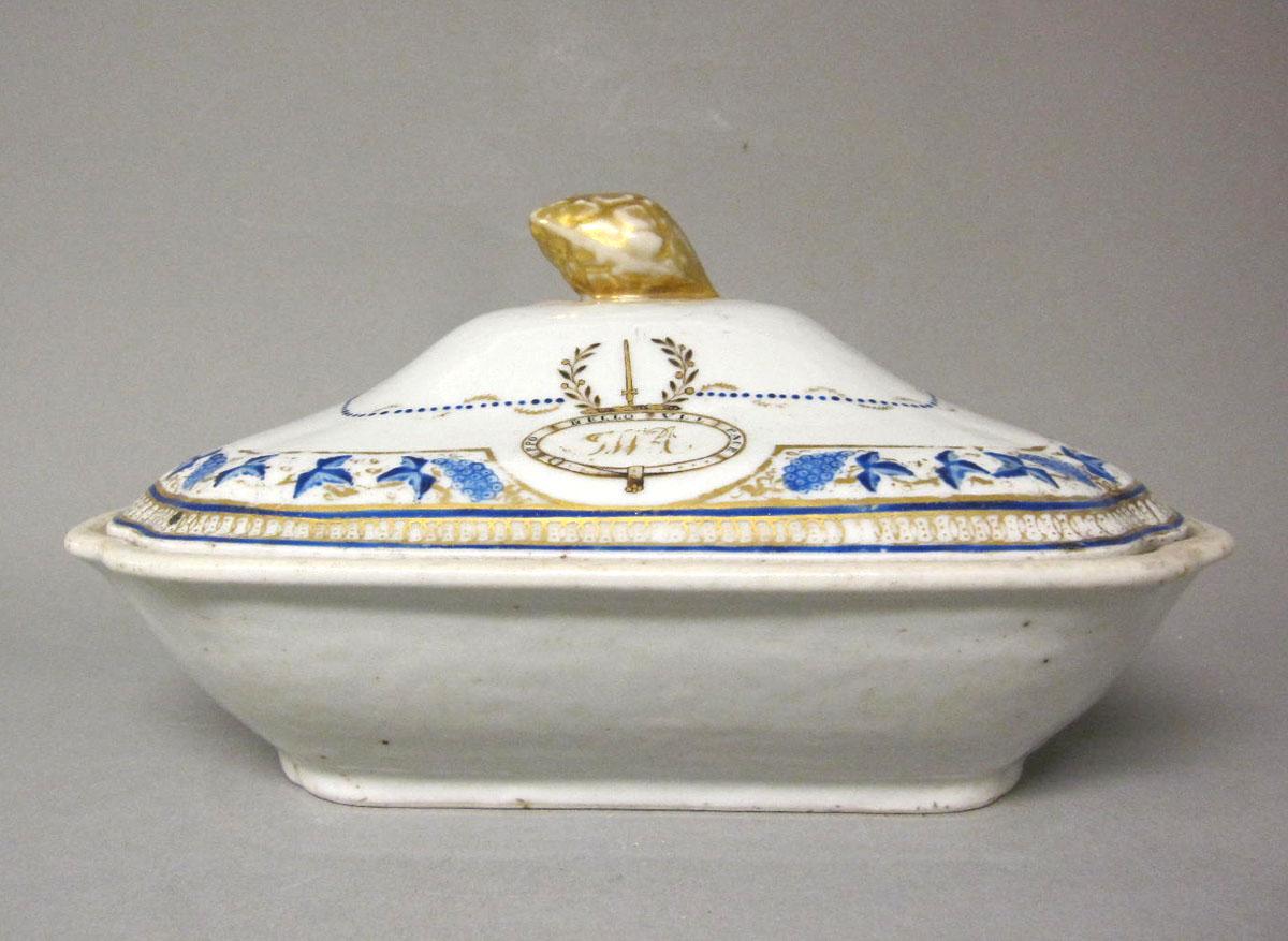 1965.0711.002 A,B Porcelain tureen