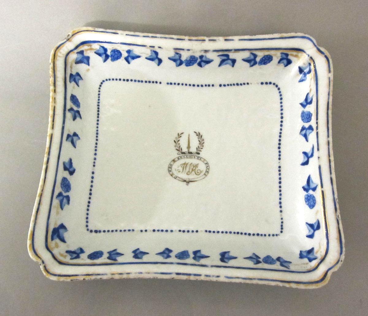 1965.0711.005 Porcelain dish
