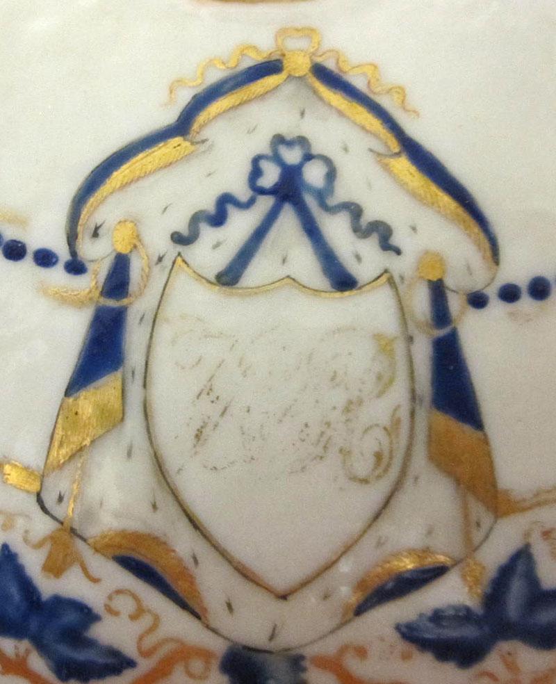 1965.0712.012 Porcelain dish and cover detail retake