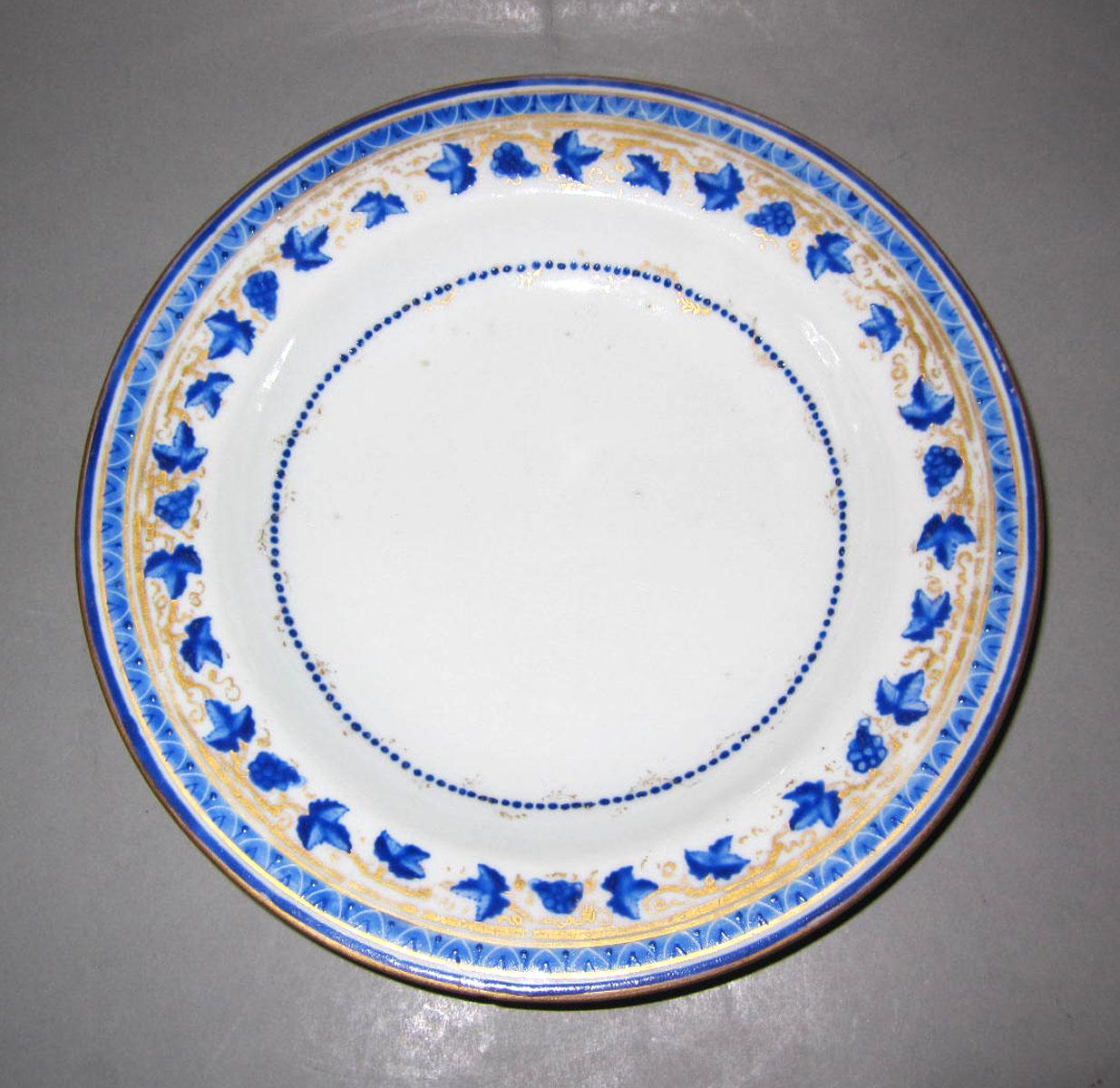 1965.0714.001 Porcelain dish