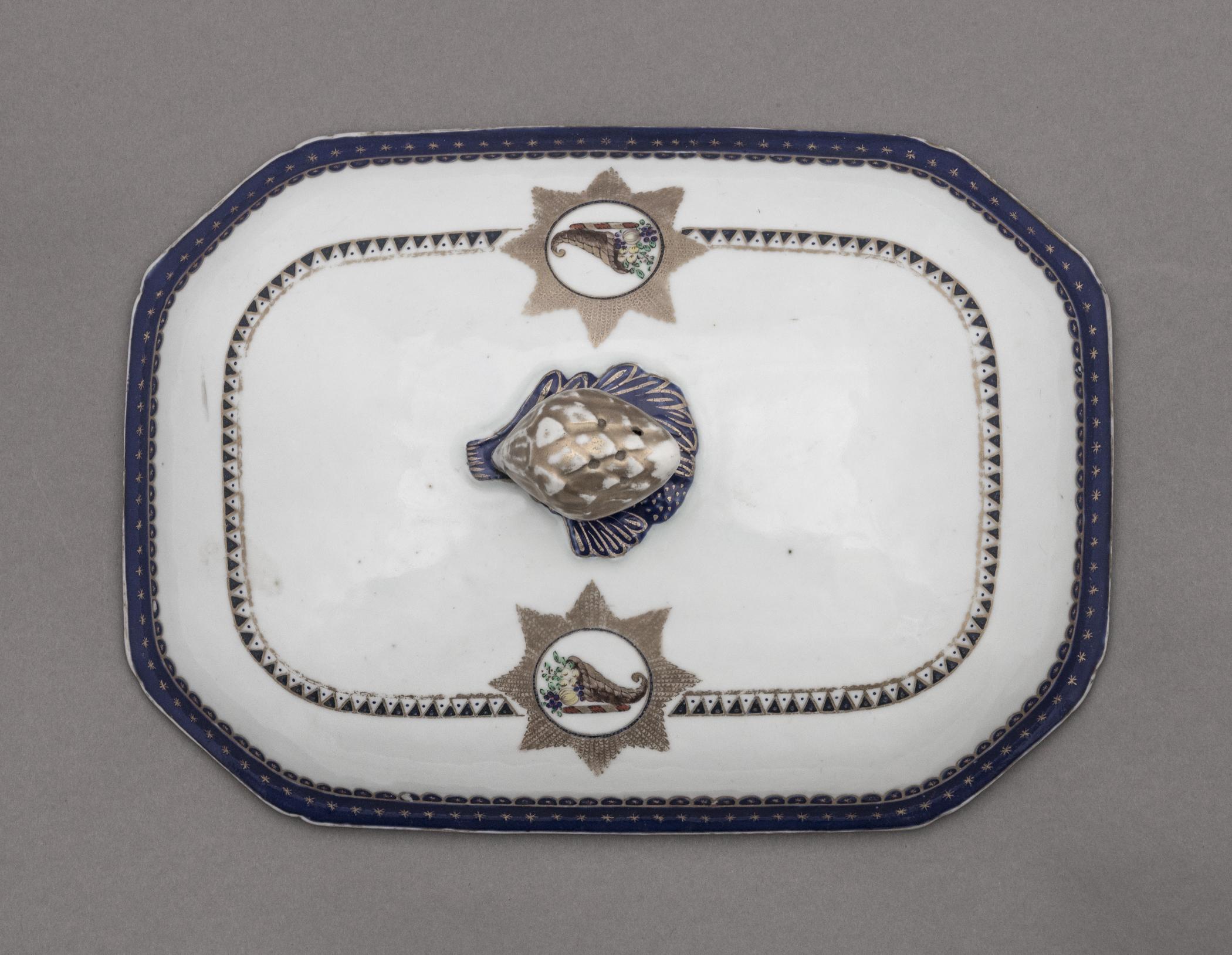 1965.0718.019 B Tureen lid, view 1