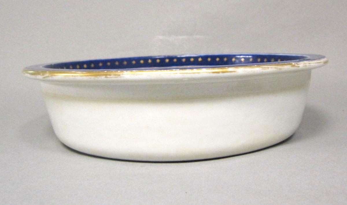 1965.0718.020 Liner, profile