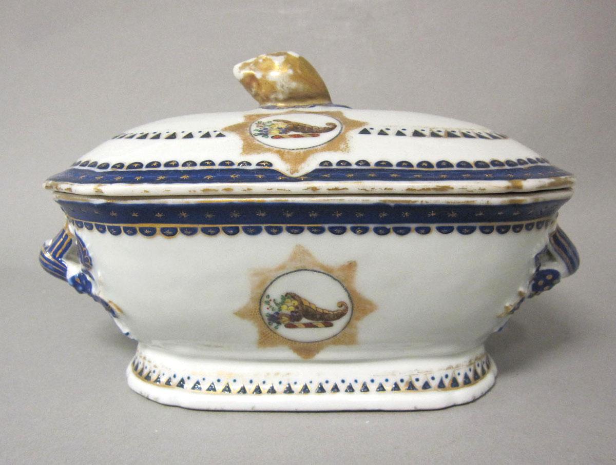 1965.0718.021 A,B Porcelain tureen