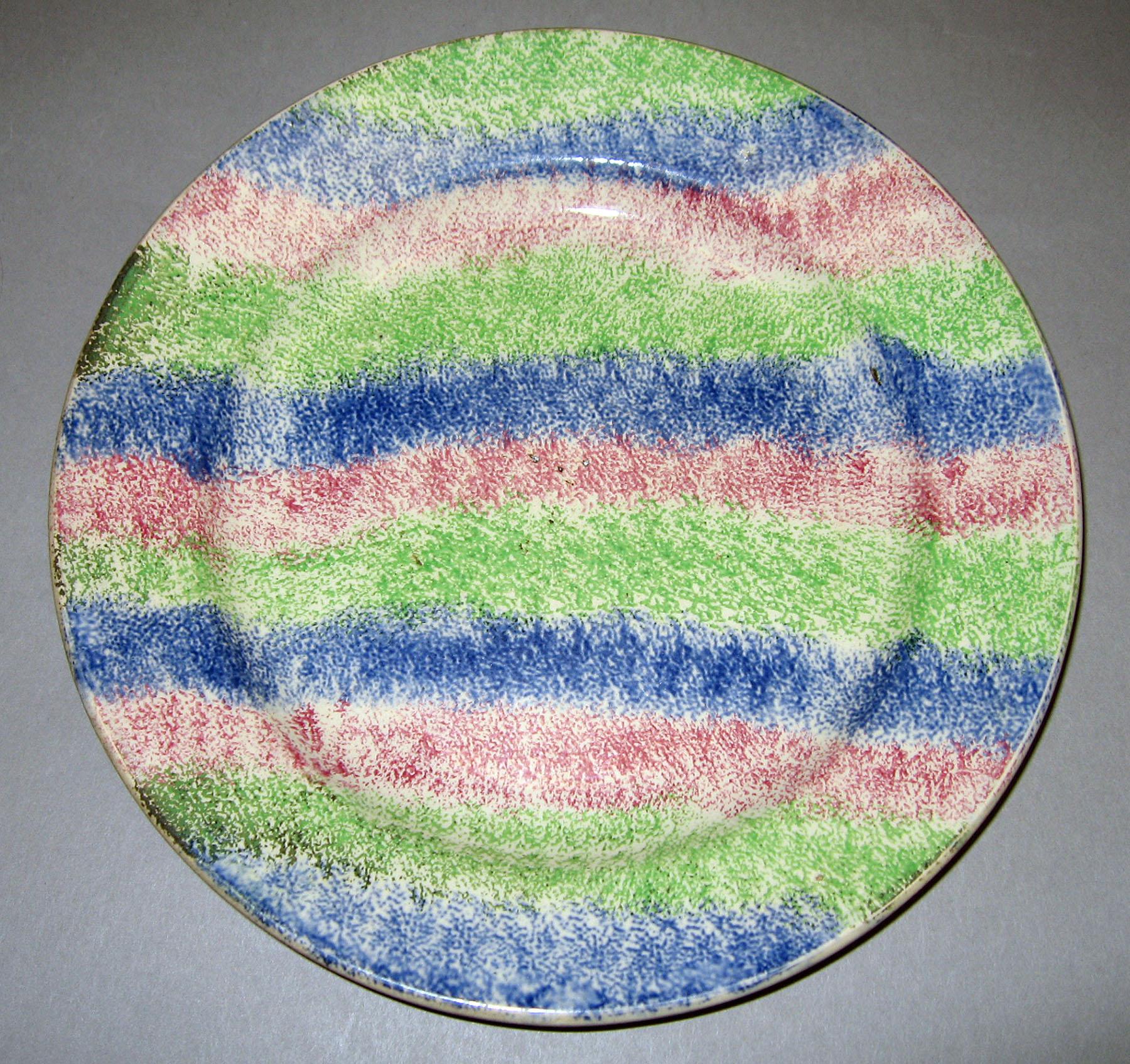 1965.0723.002 Earthenware plate