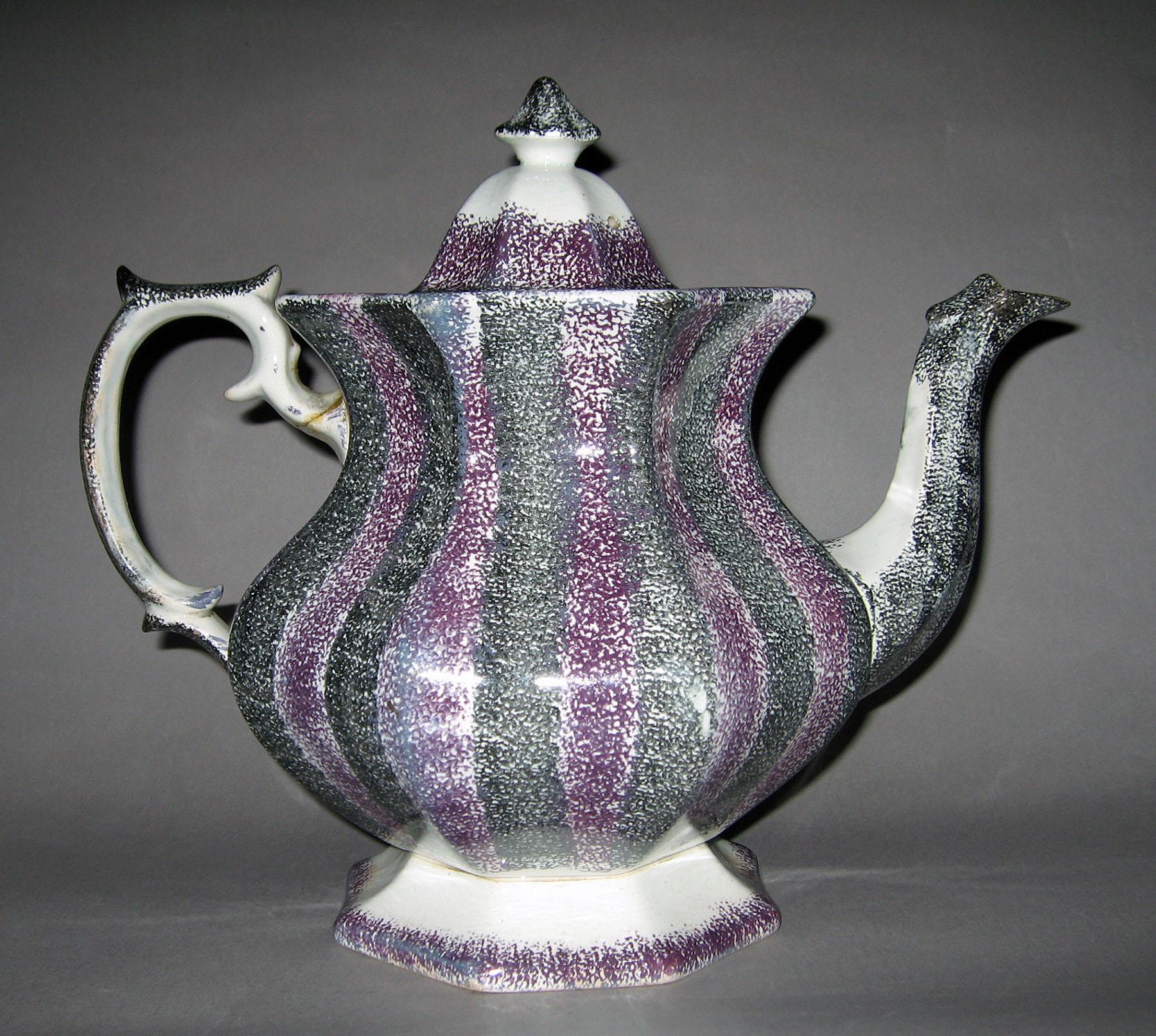 1965.0730 Spatterware teapot