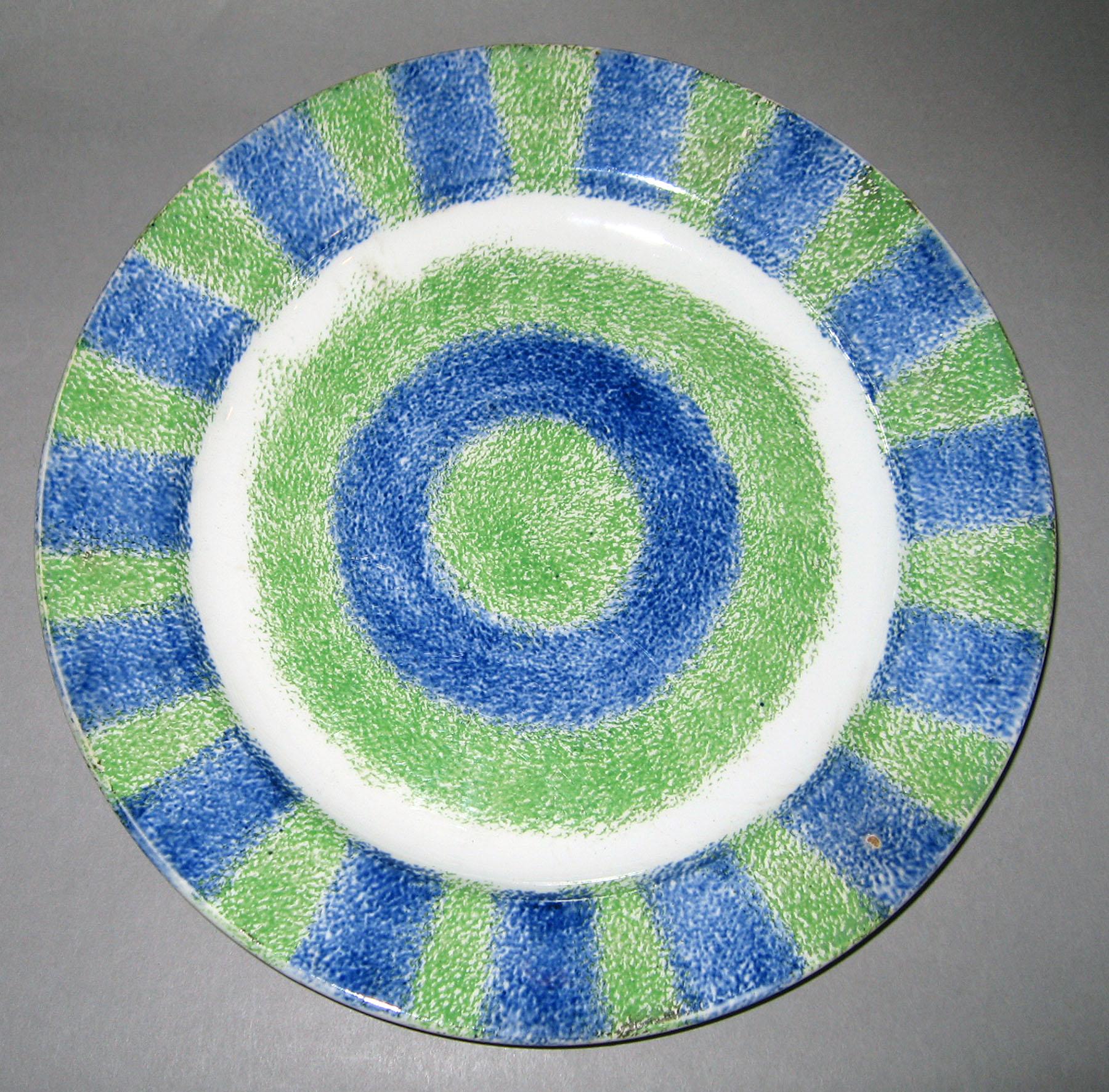 1965.0766.002 Spatterware saucer