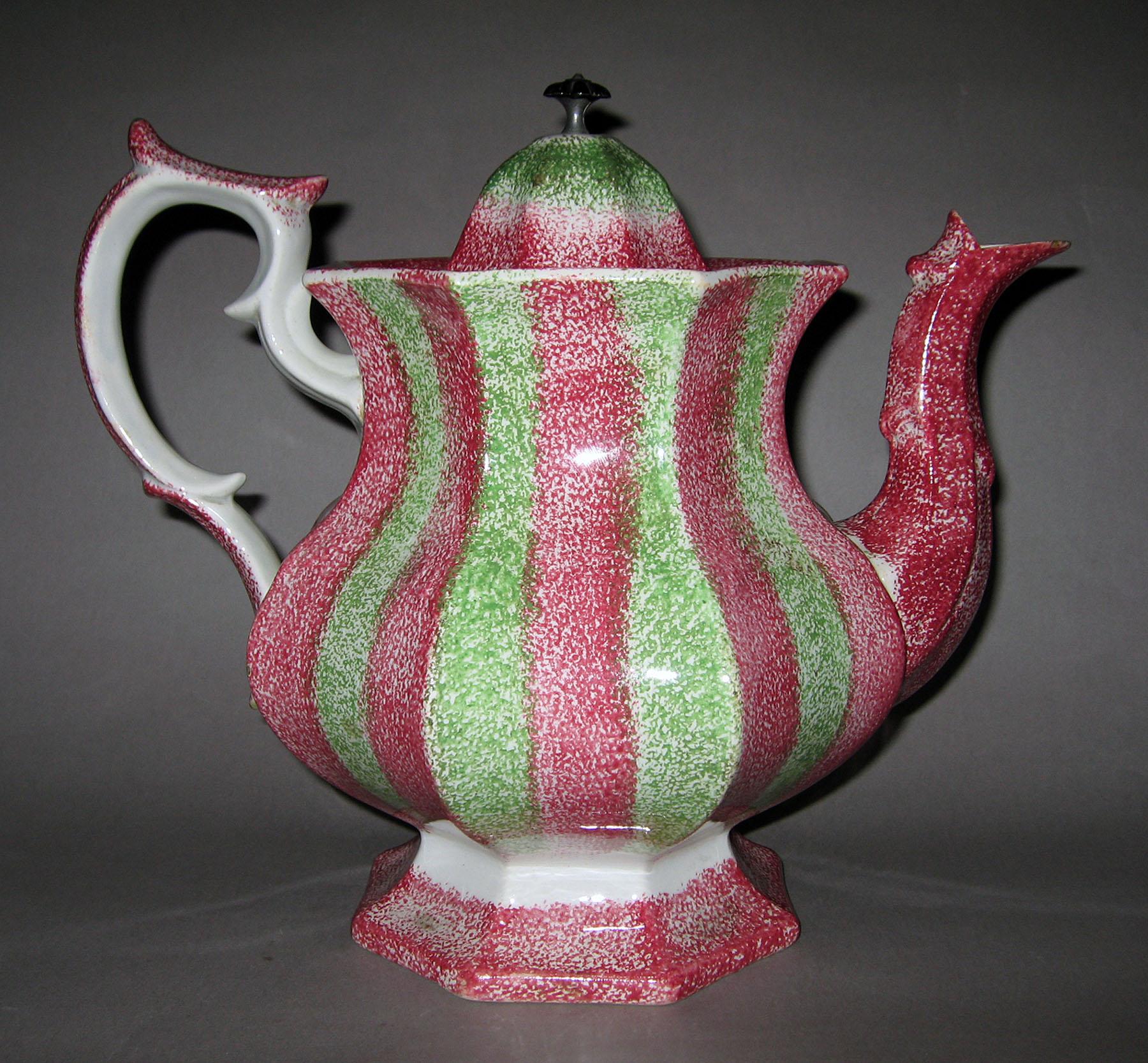 1965.0767 Spatterware teapot