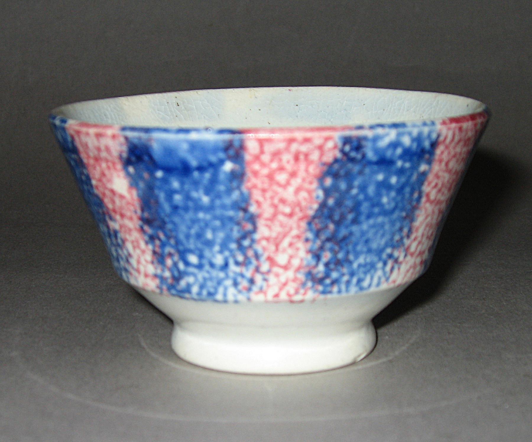 1965.0813 Spatterware teabowl