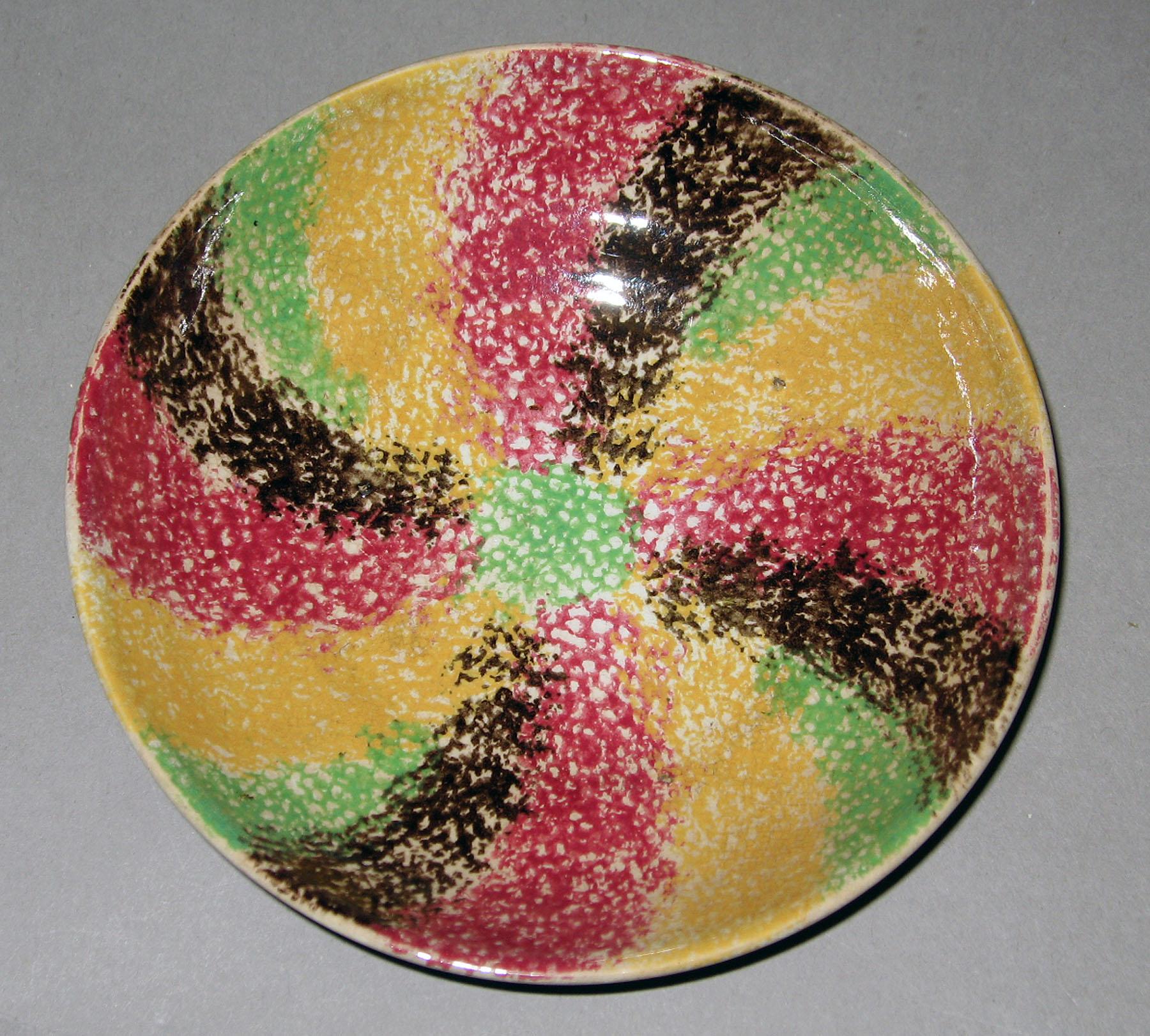 1965.0815.003 Spatterware saucer