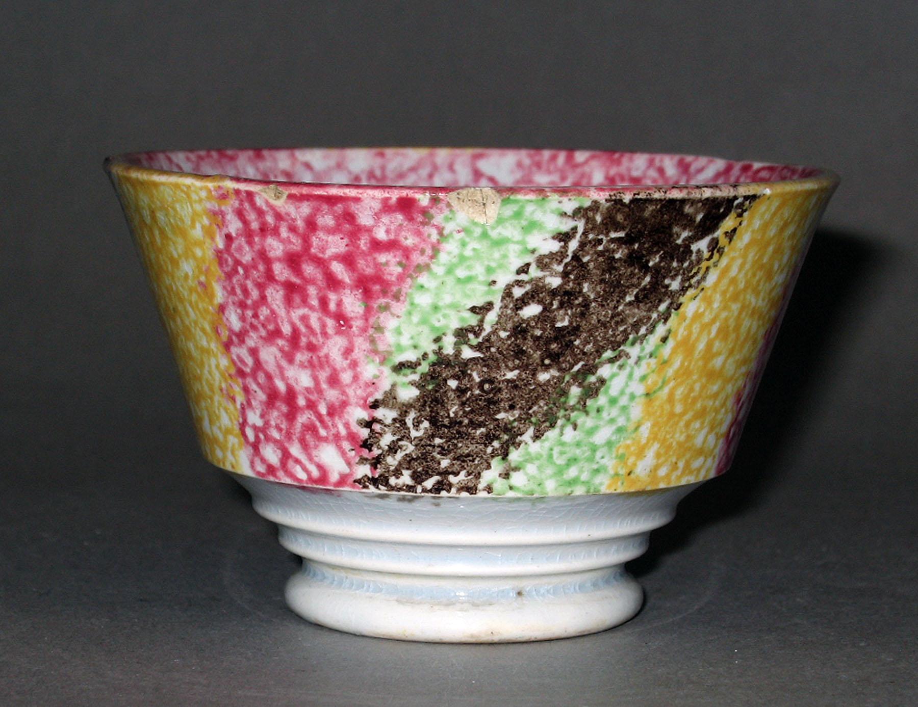 1965.0816.002 Spatterware teabowl