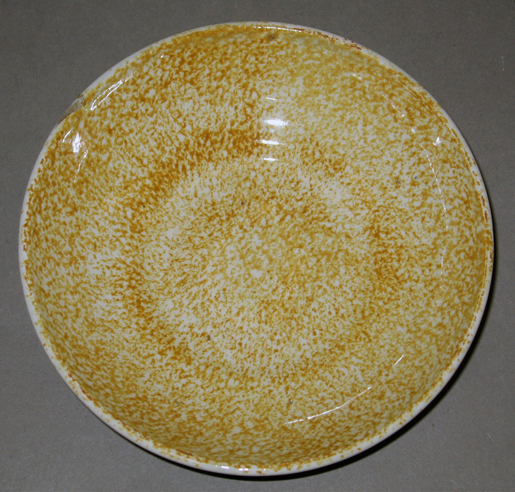 1965.0824.004 Spatterware saucer