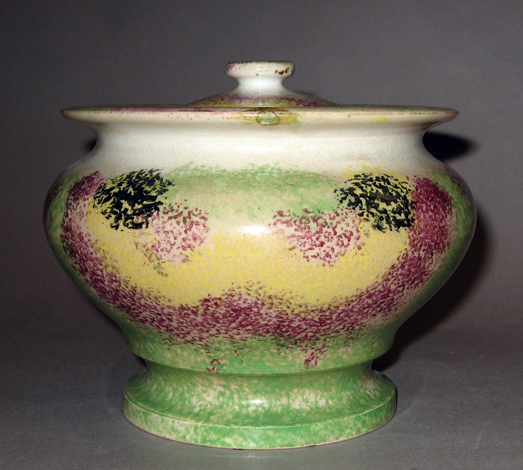 1965.0862.004 Spatterware sugar bowl