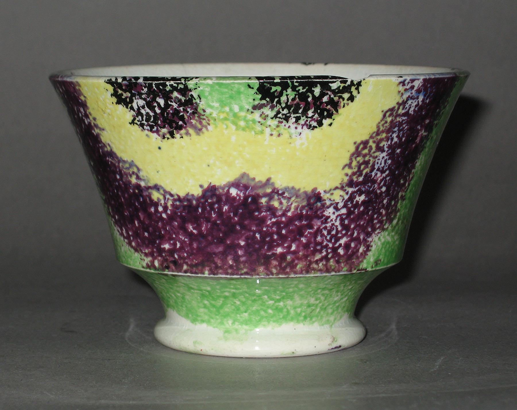 1965.0862.012 Spatterware teabowl