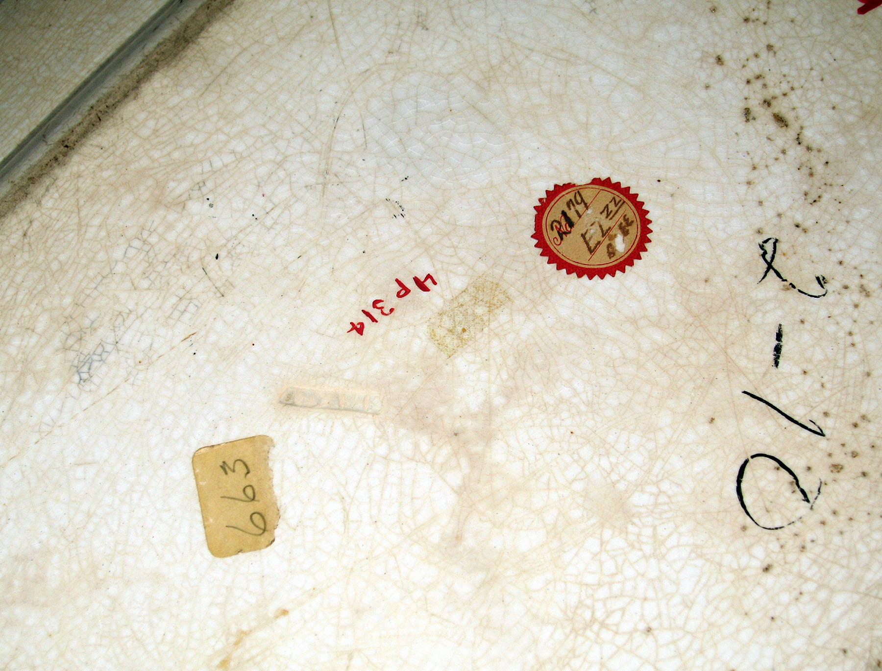 1965.0894.003 Adams peafowl dish, detail