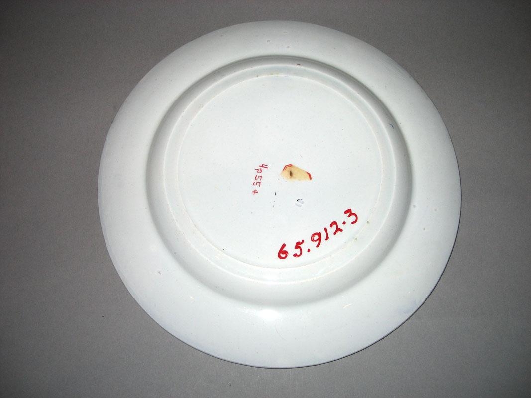 1965.0912.003 Plate underside