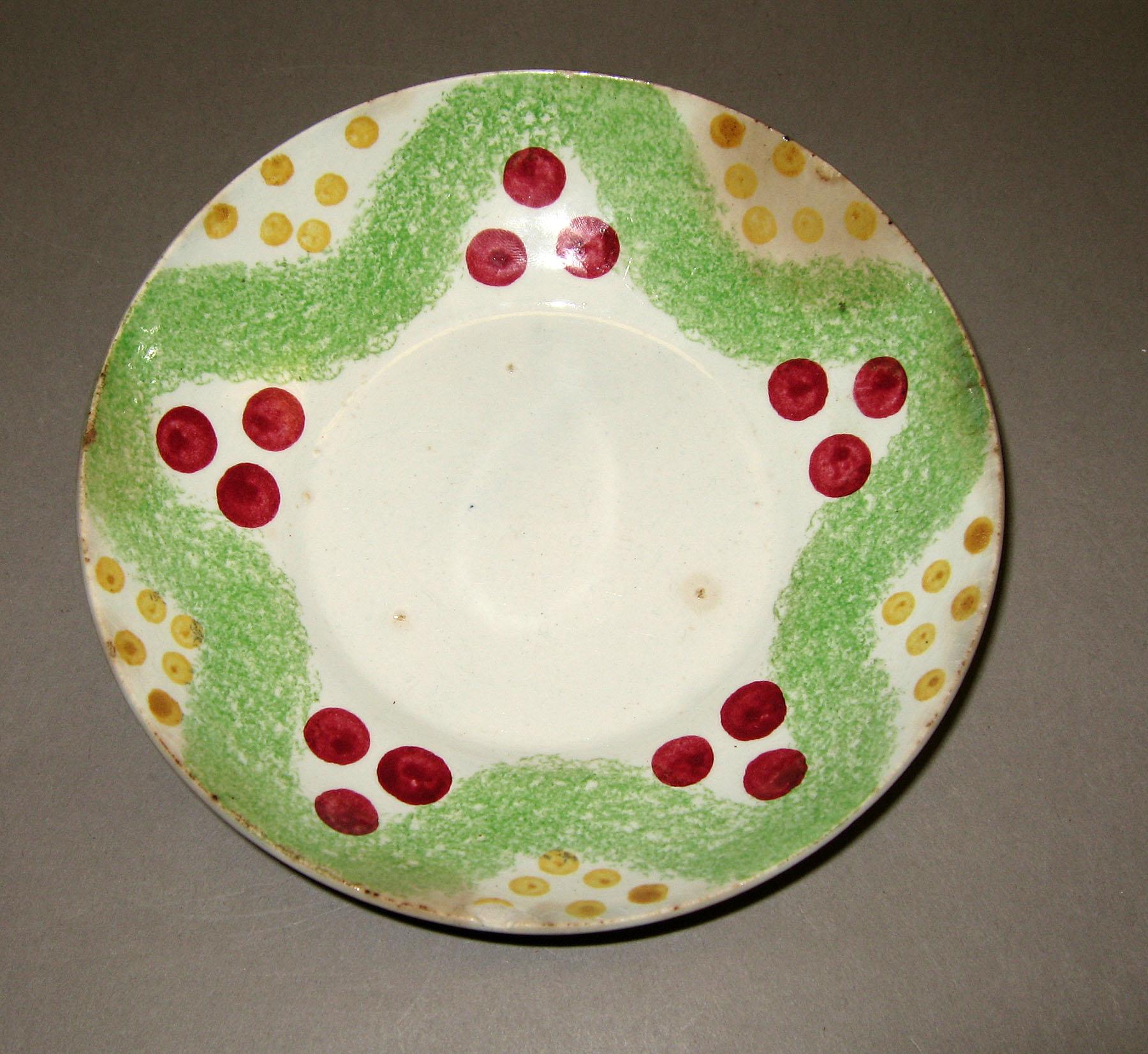 1965.0913.002 Christmas balls spatter saucer