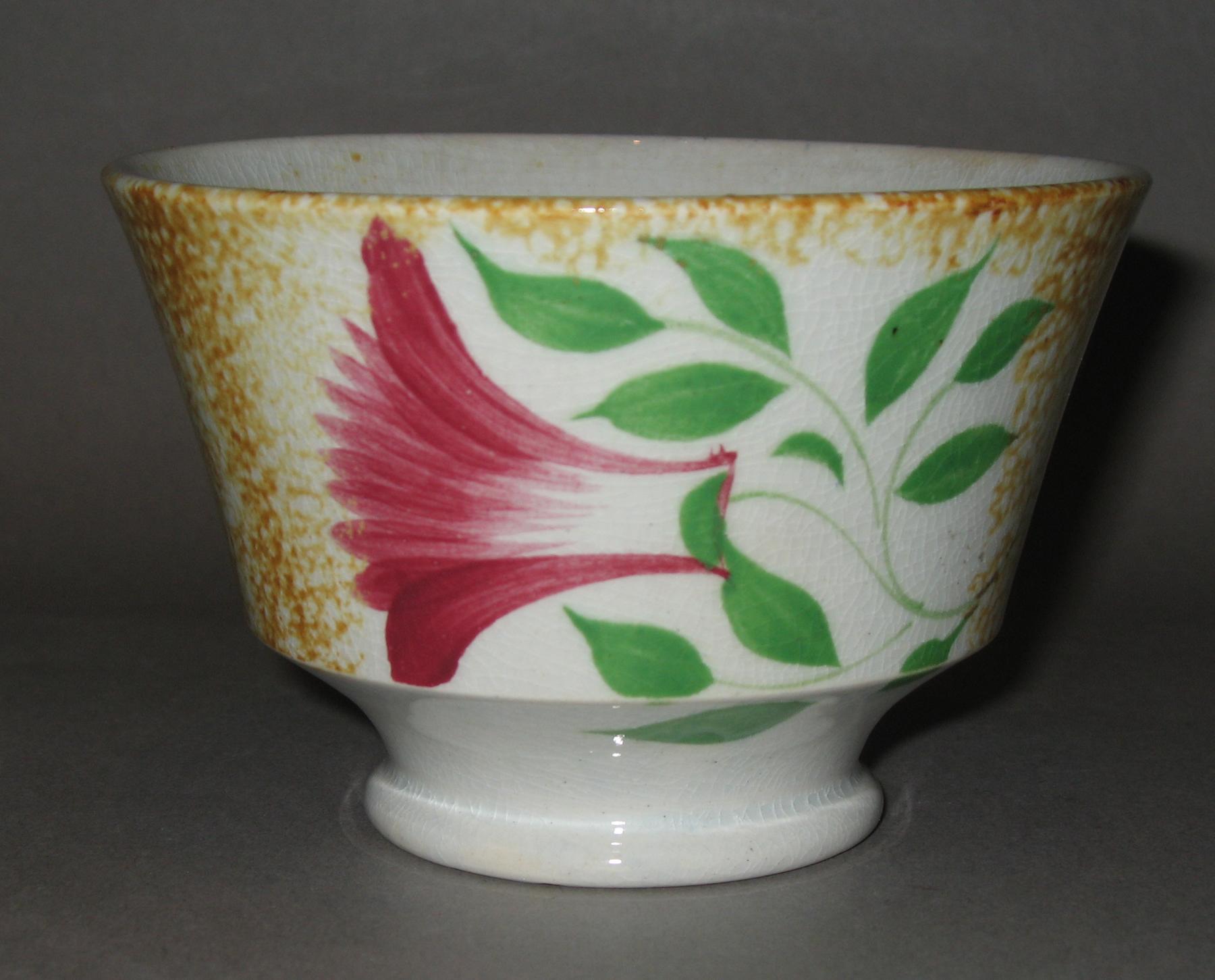 1965.0916.004 Spatterware teabowl