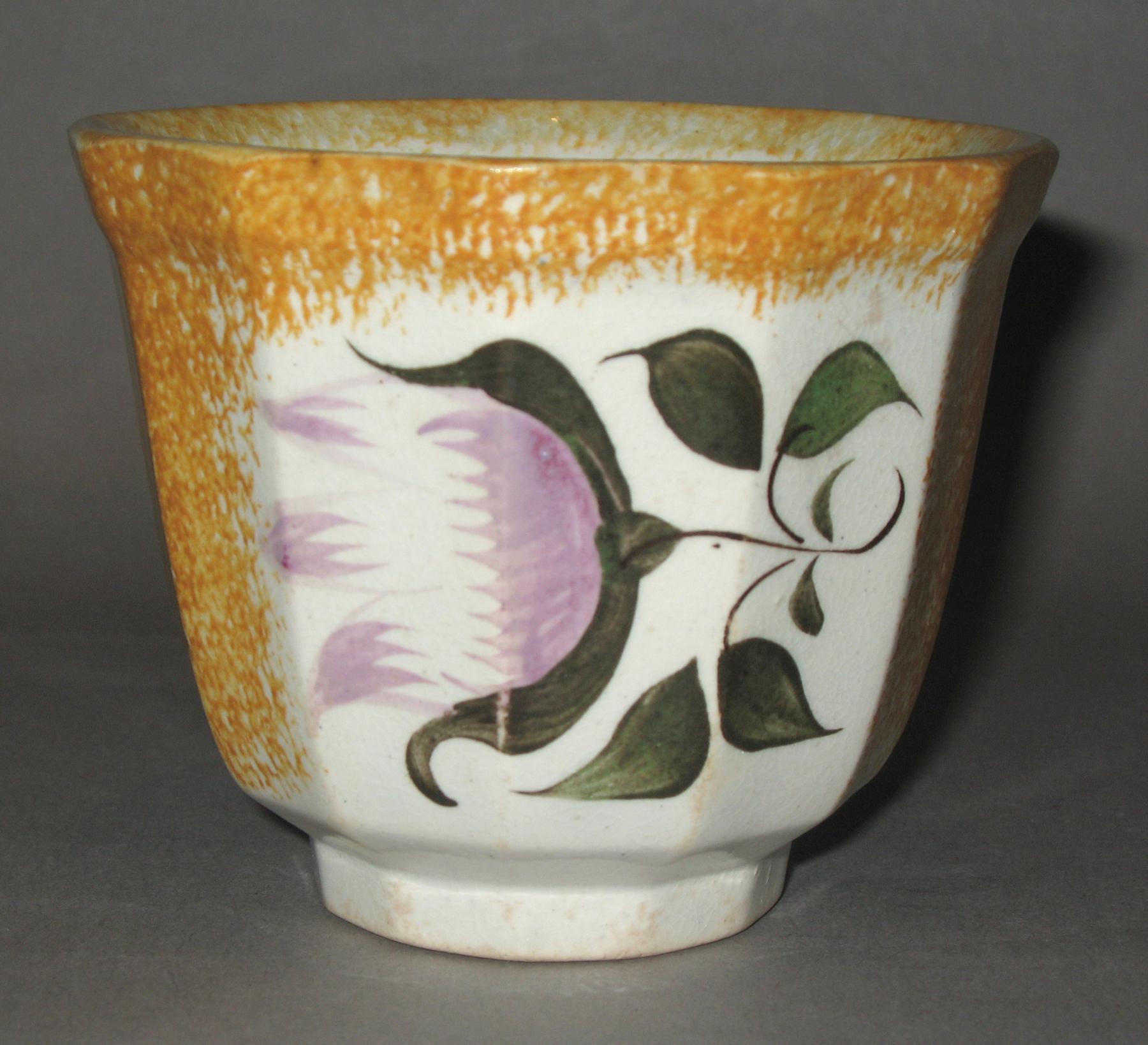 1965.0936 Spatterware teabowl