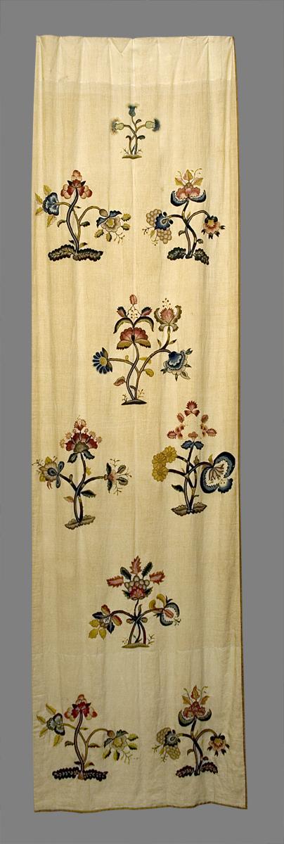 1955.0746.005 Window Hanging, Side Curtain
