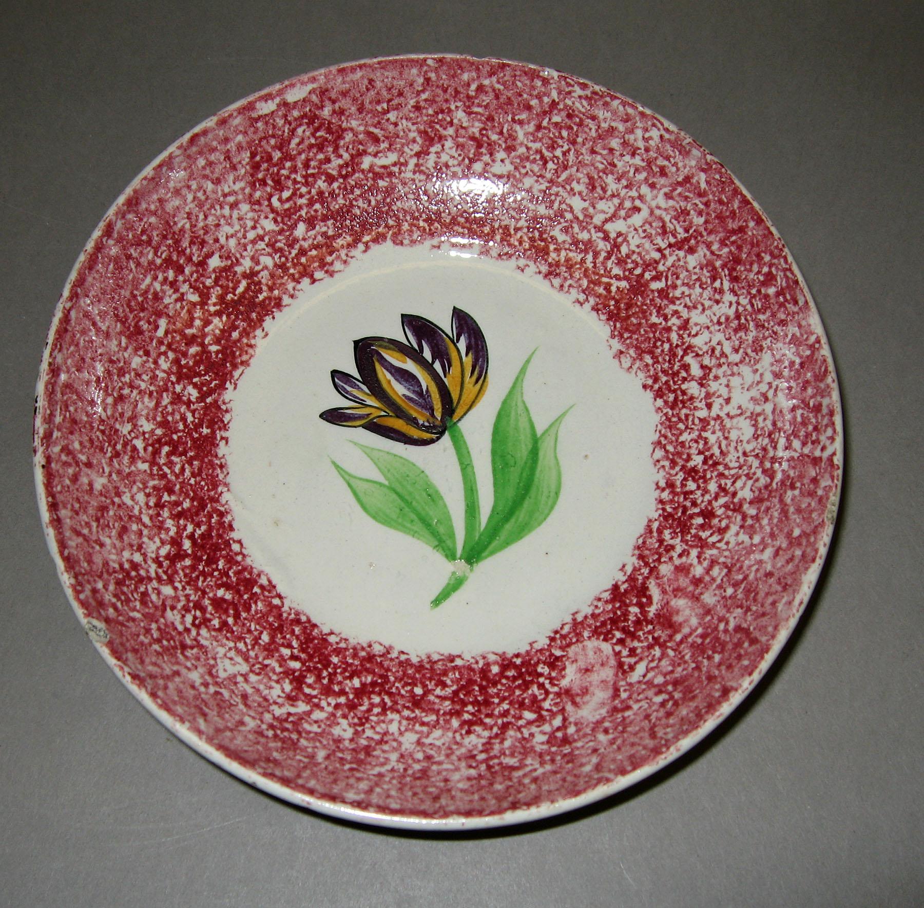 1965.0937.005 Nodding tulip red spatter saucer