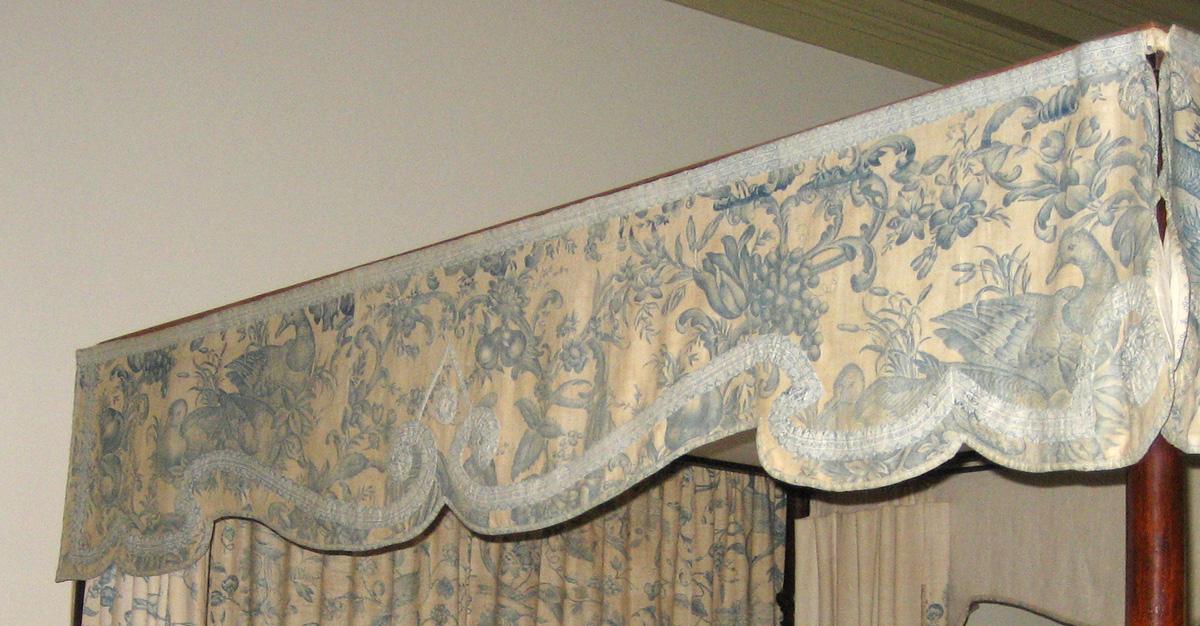 1955.0748.001 Valance