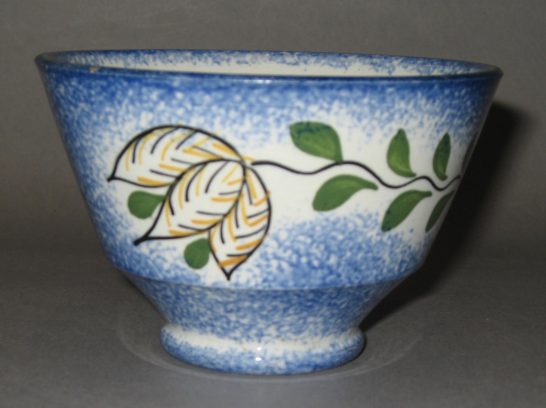 1965.0940 Spatterware teabowl