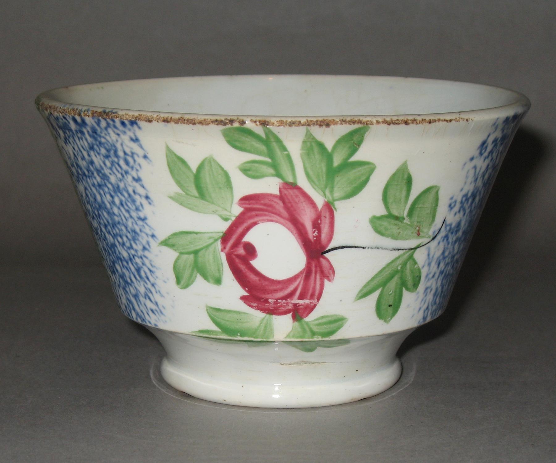 1965.0952 A Spatterware teabowl