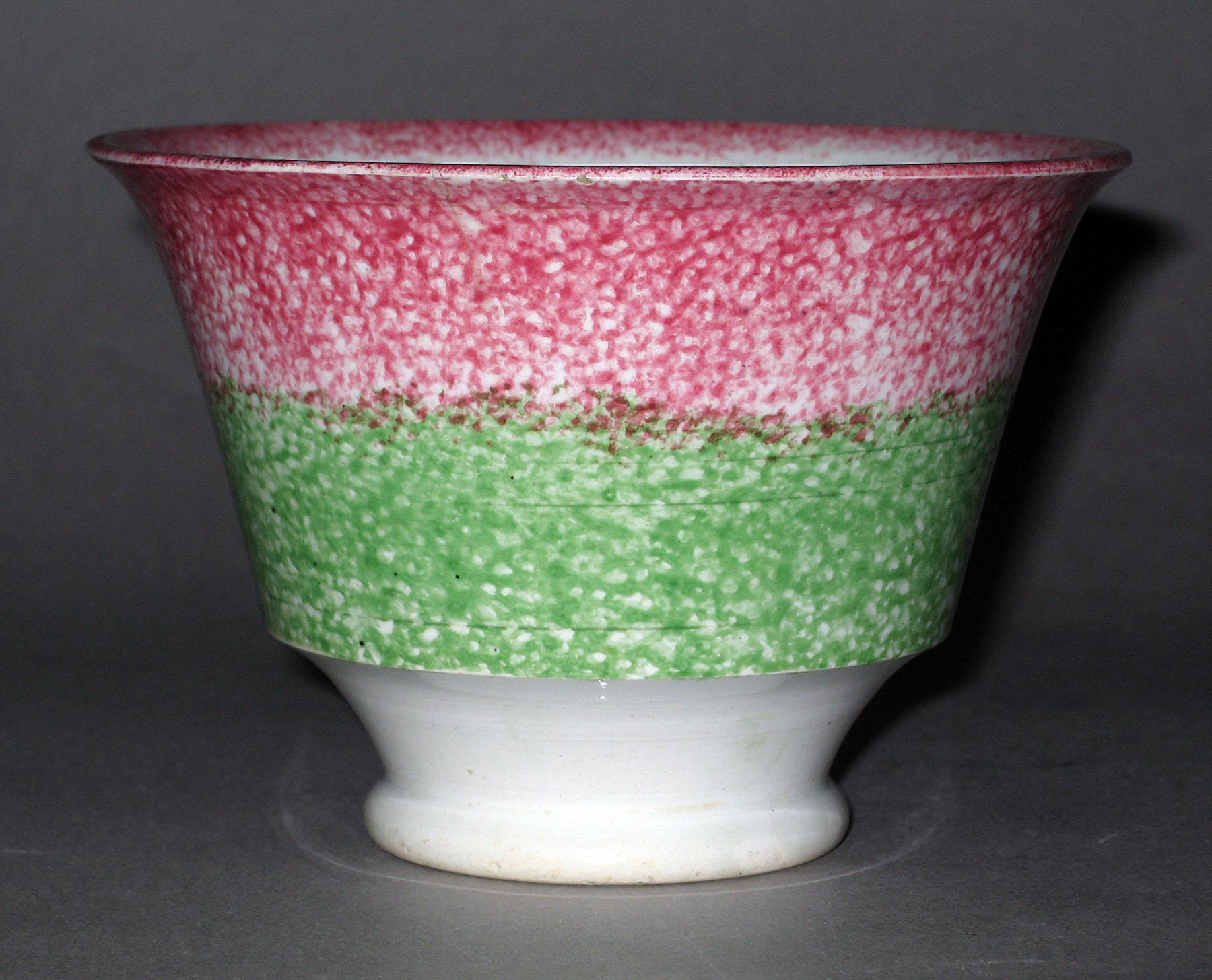 1965.0958.001 Spatterware teabowl