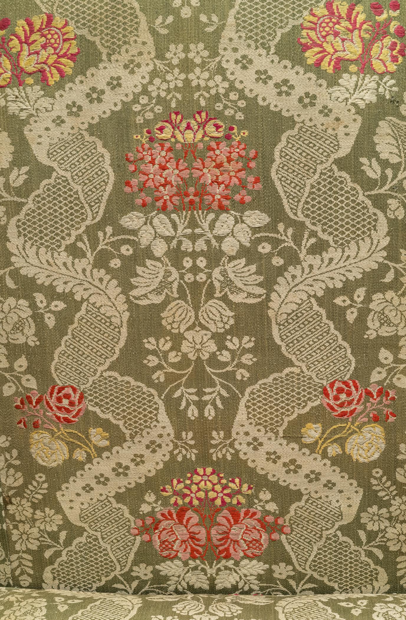 1951.0021 Chair, detail 2