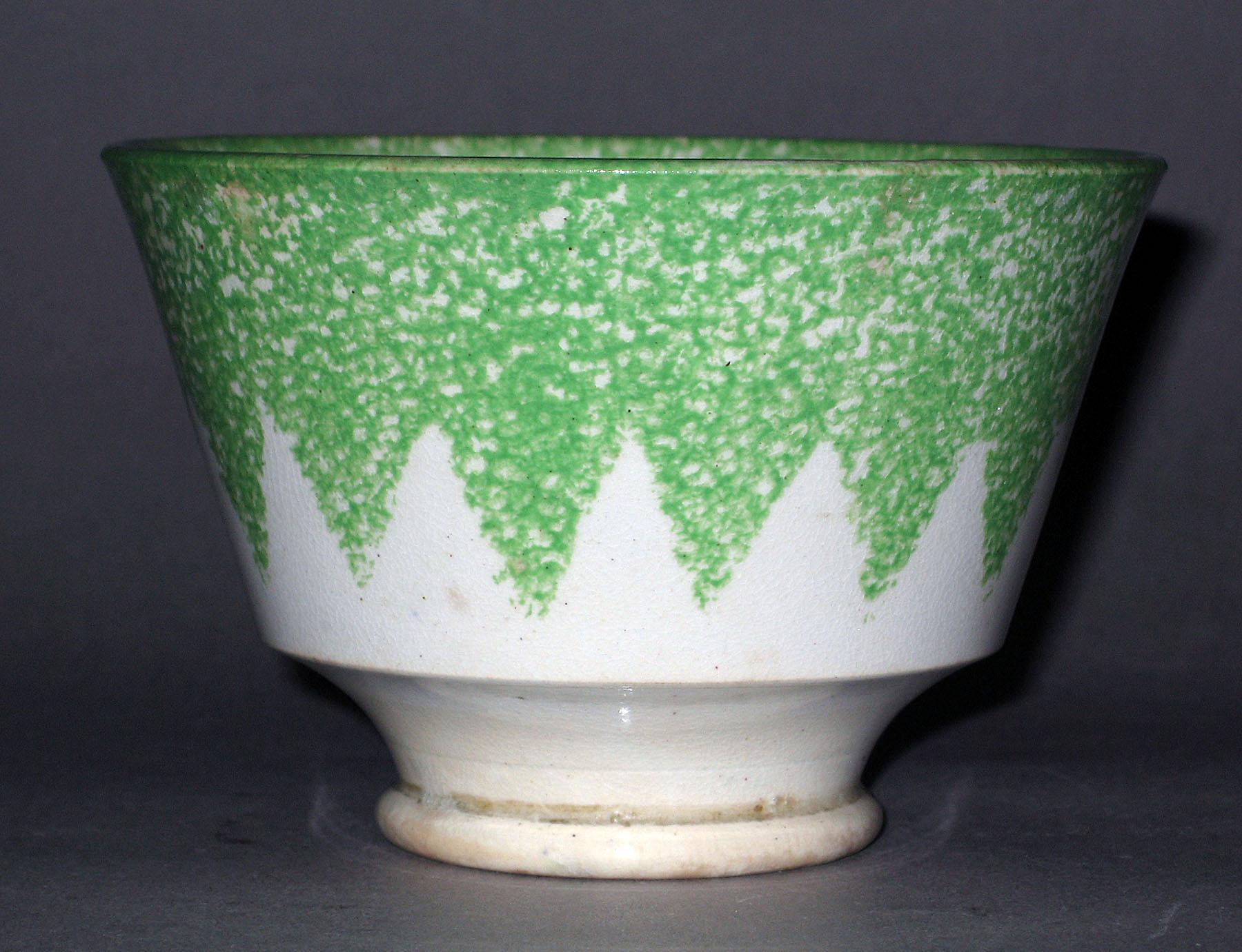 1965.0963 A Spatterware teabowl