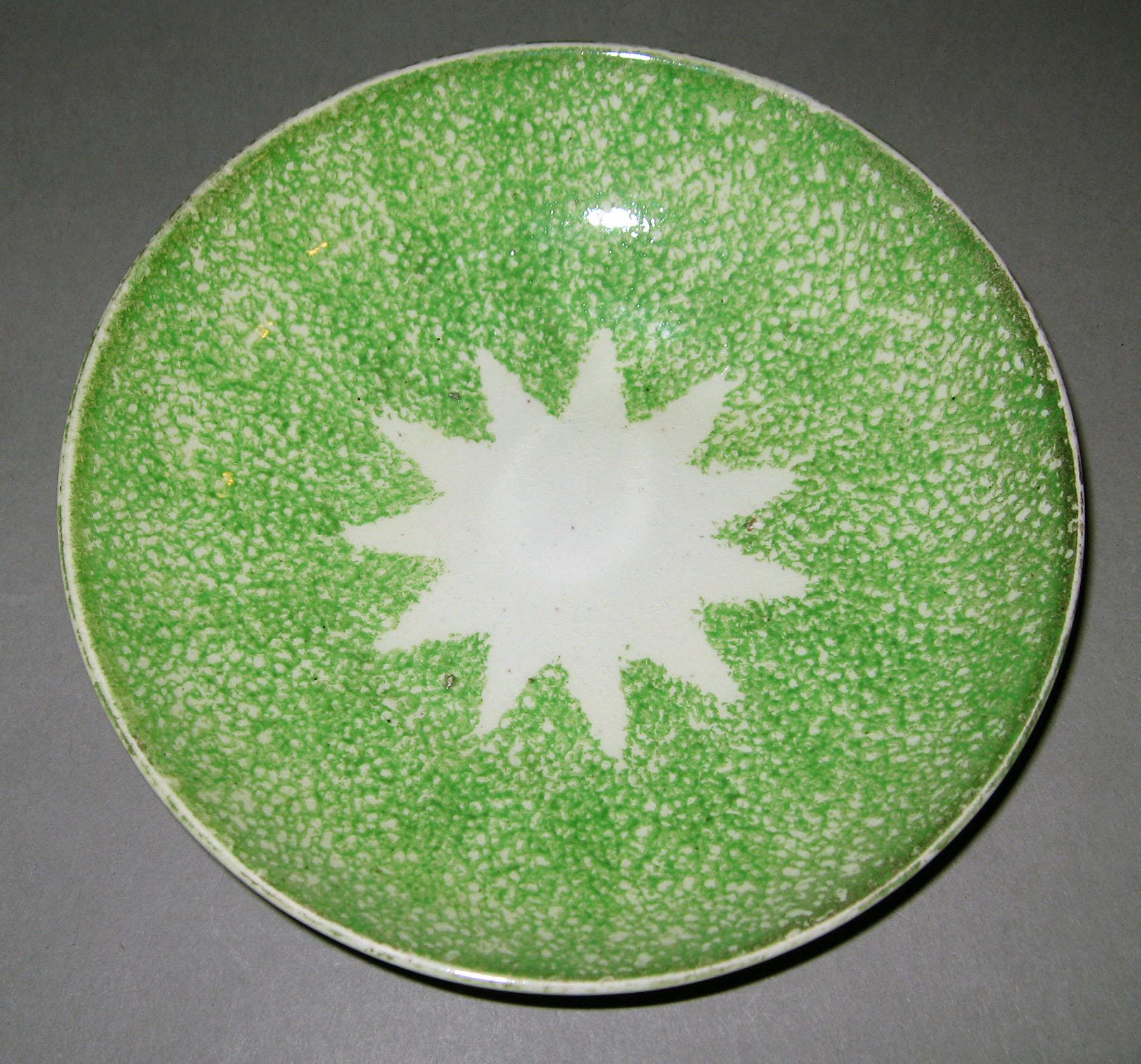 1965.0963 B Spatterware saucer