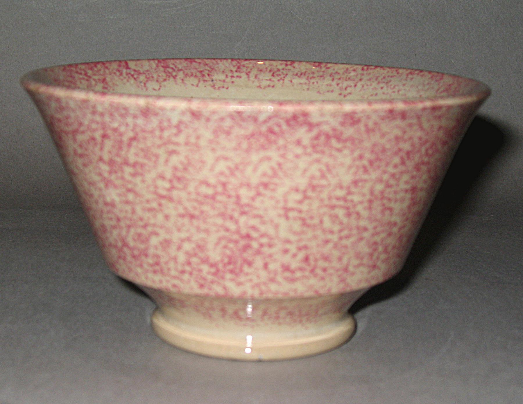 1965.1011.004 Spatterware teabowl (profile)