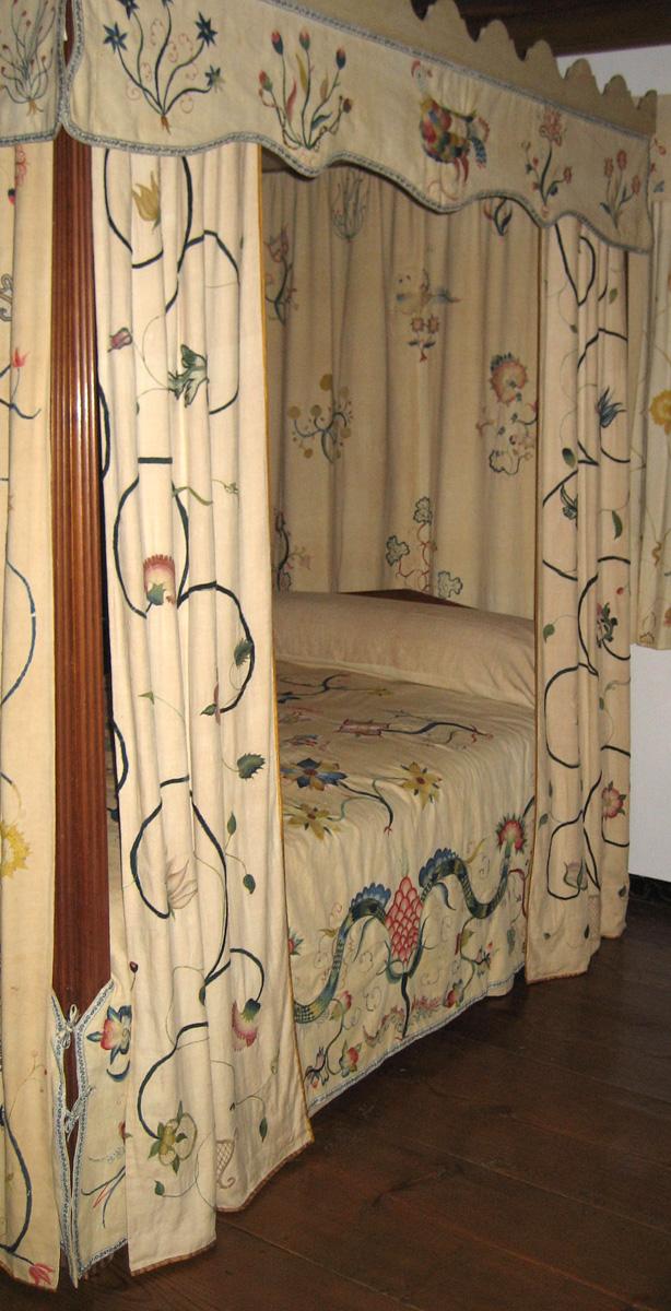 1955.0749.003 curtain