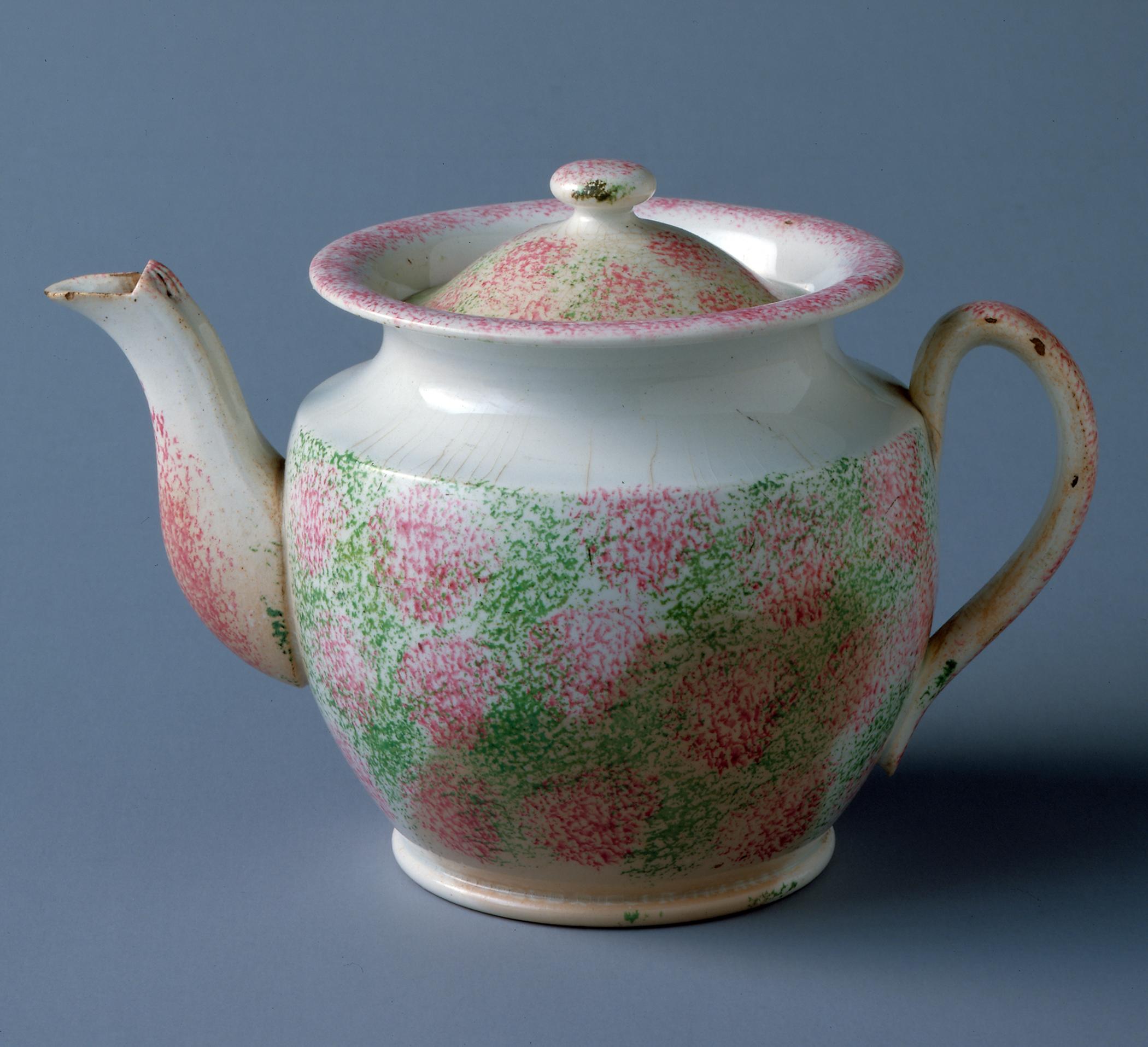 1965.1126 A, B Teapot
