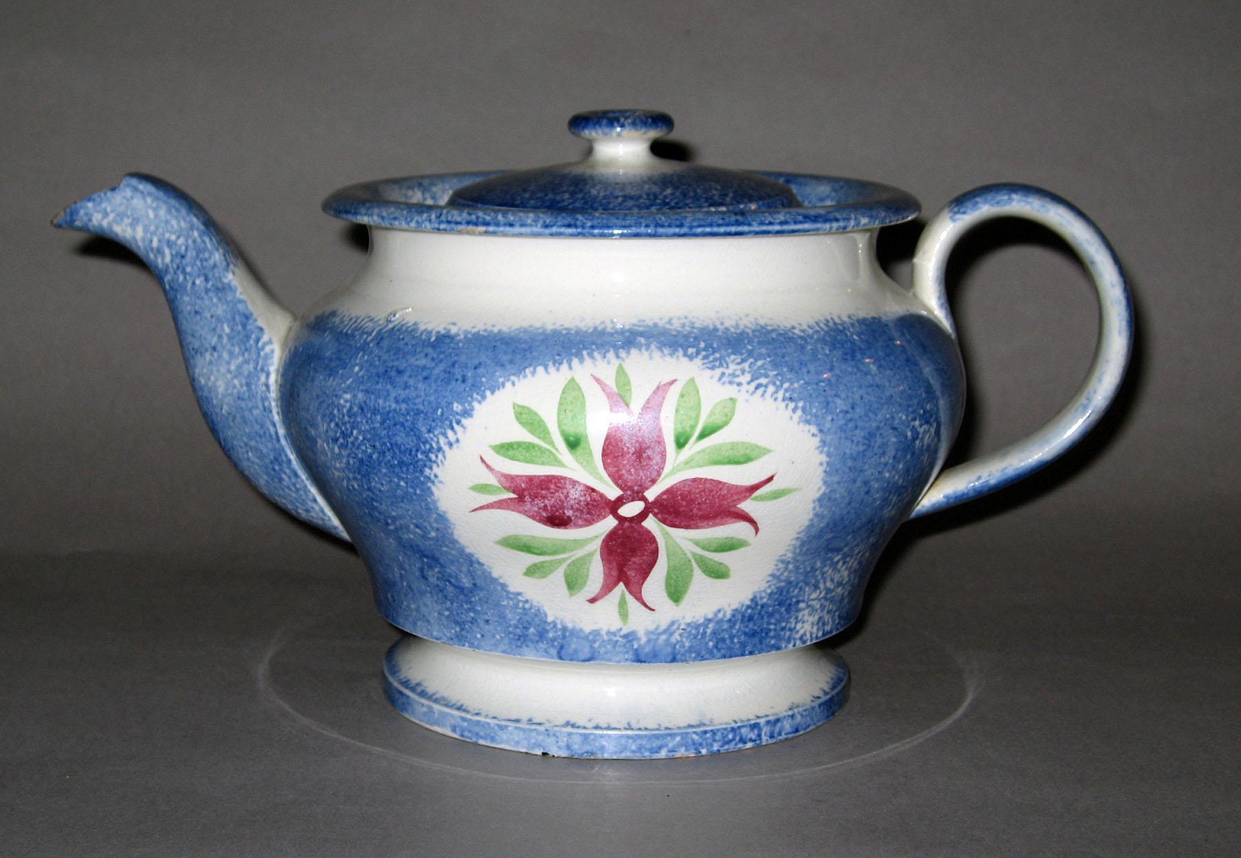 1965.1129 Spatterware teapot