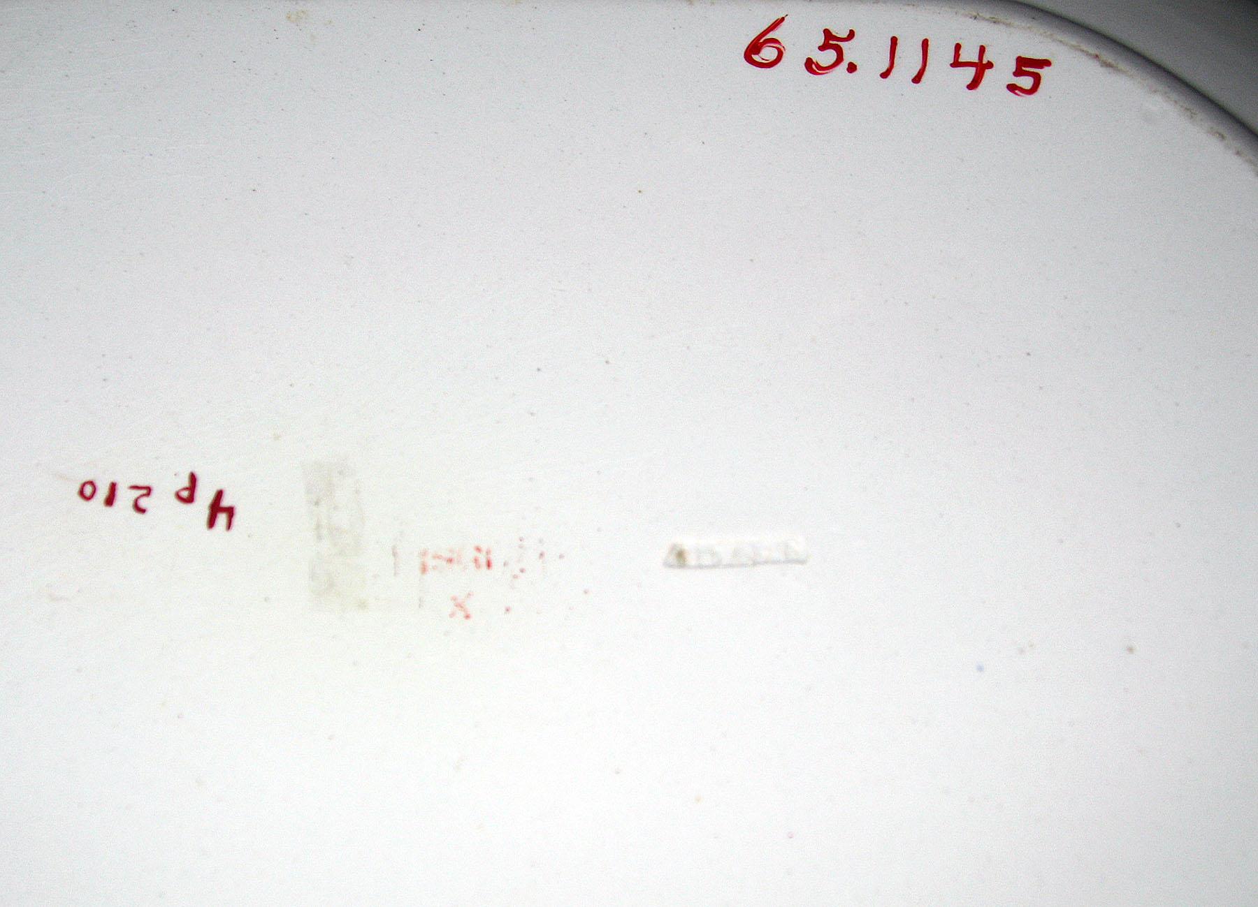1965.1145 Adams spatterware platter, detail