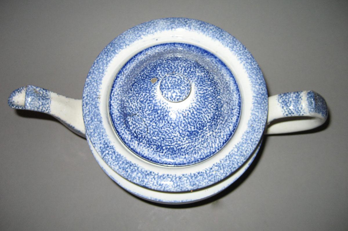 1965.1154 Teapot upper