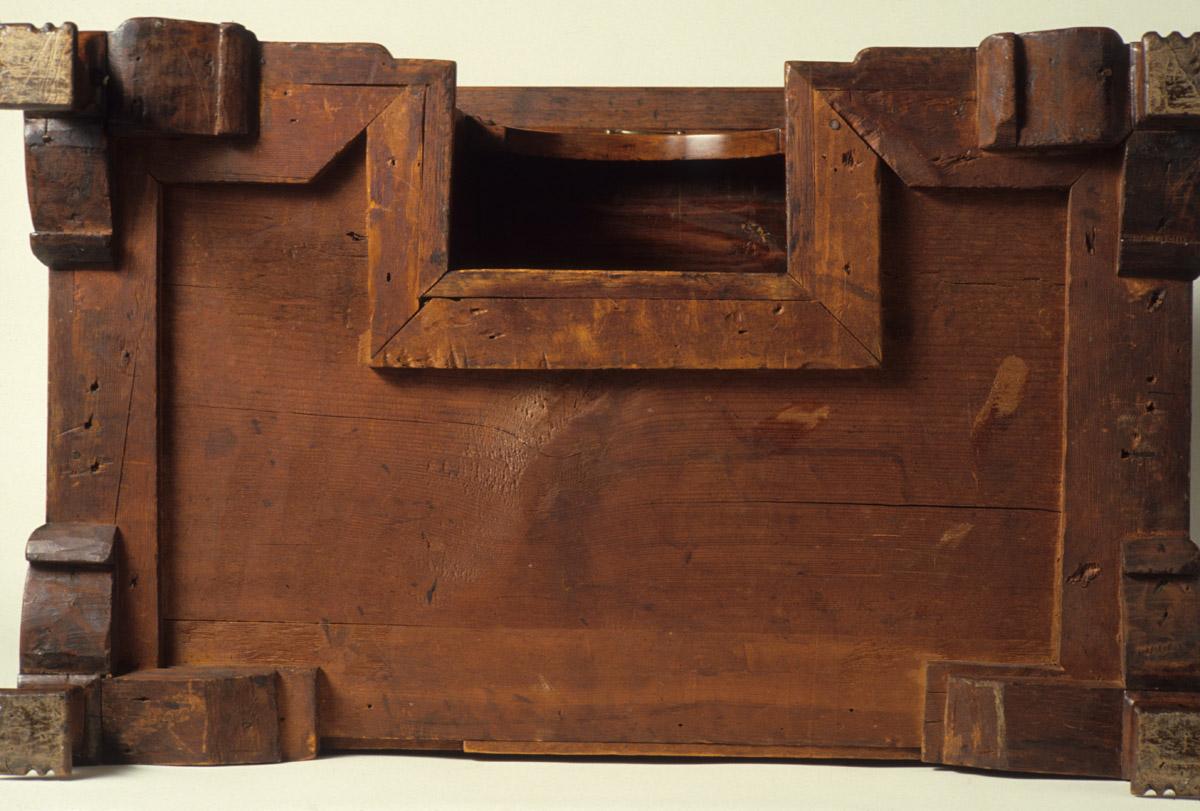 1952.0148 Table, underside