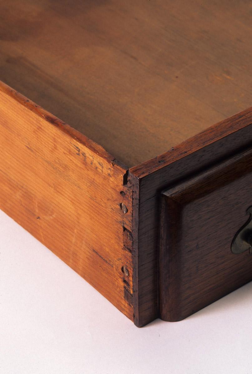 1952.0148 Table, drawer, detail 1