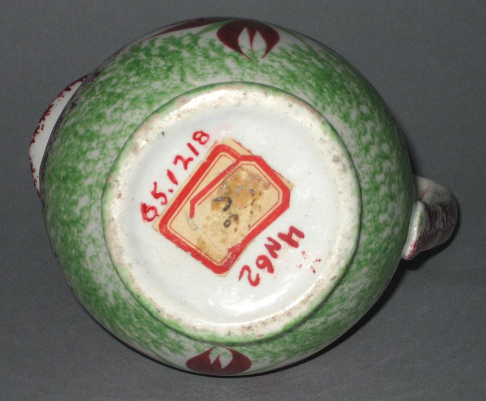 1965.1218 Jug underside